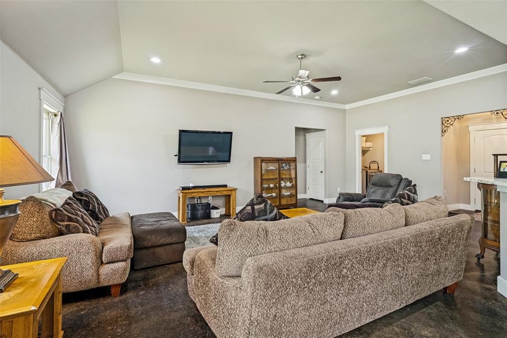 816 W Park Ave, Weatherford, TX 76086 photo