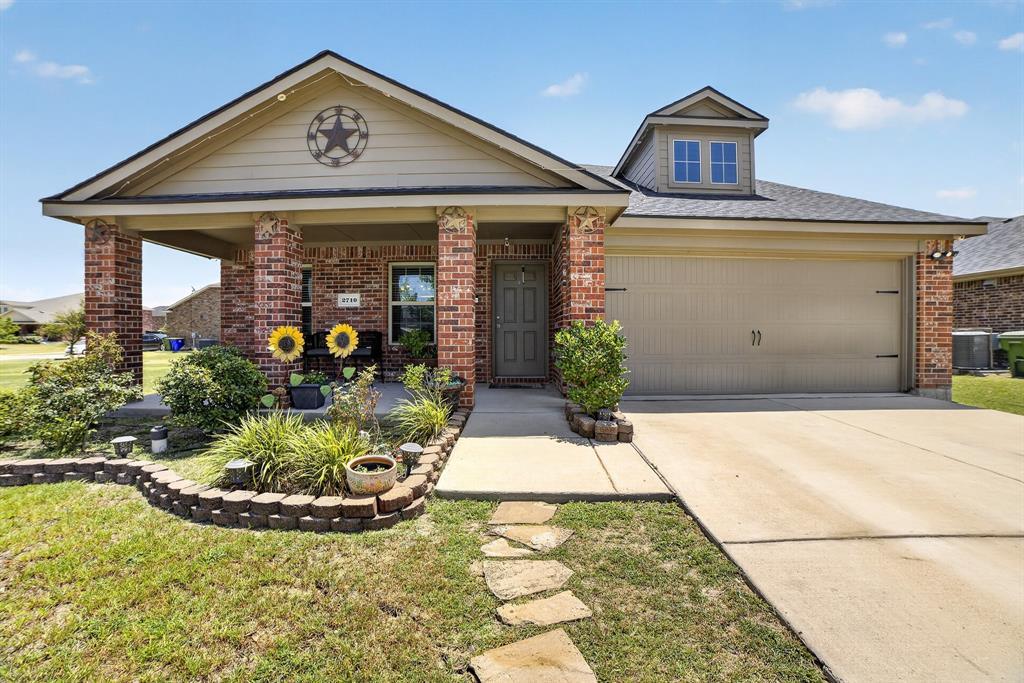 2710 Farm Dr, Seagoville, TX 75159