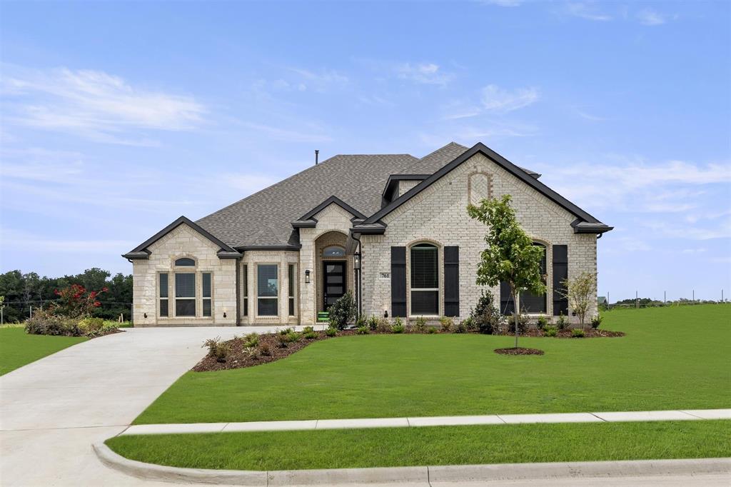 761 Emerald Valley Dr, Davilla, TX 75154 photo