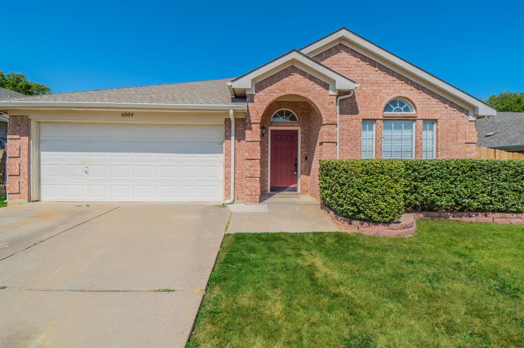 6004 Summerfield, Arlington, TX 76018