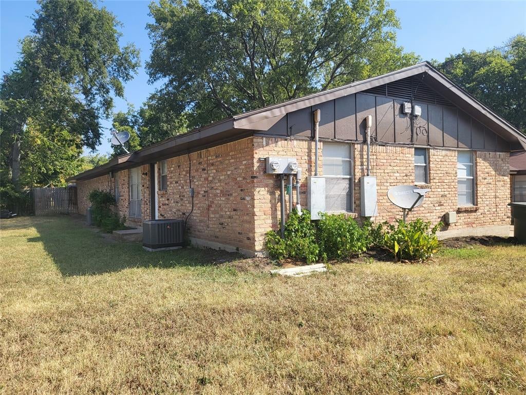 1503 Wells Ave, Sherman, TX 75090