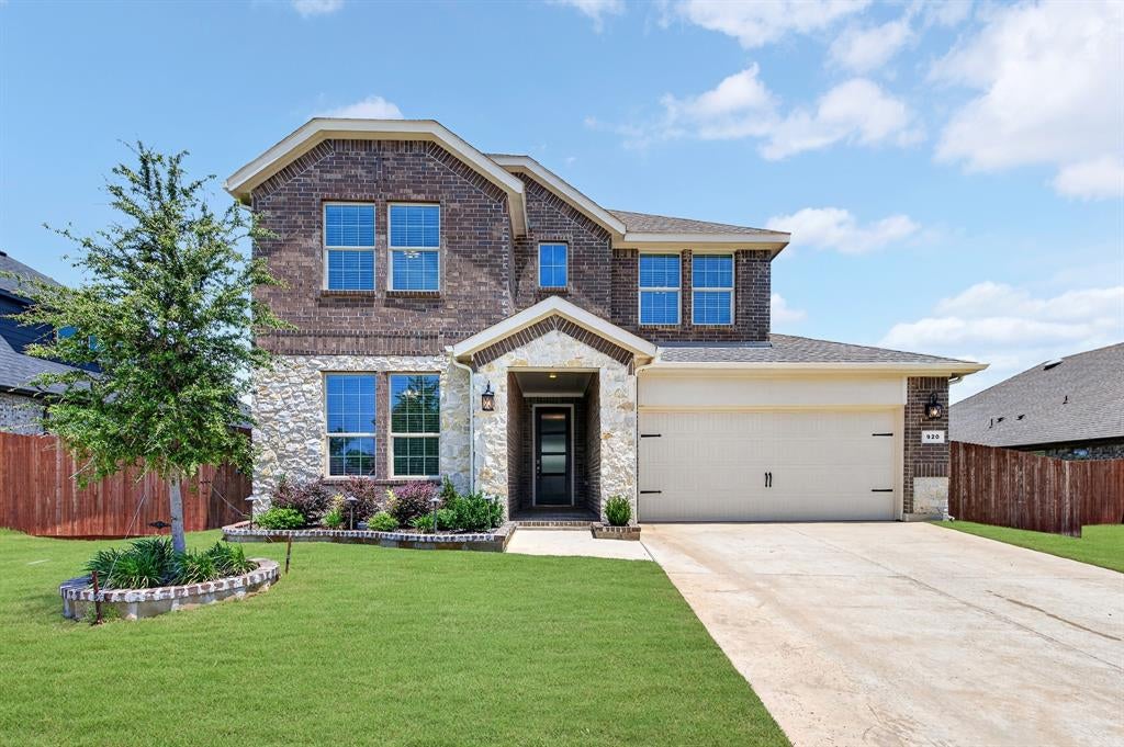 920 Arkan Ln, Fort Worth, TX 76120