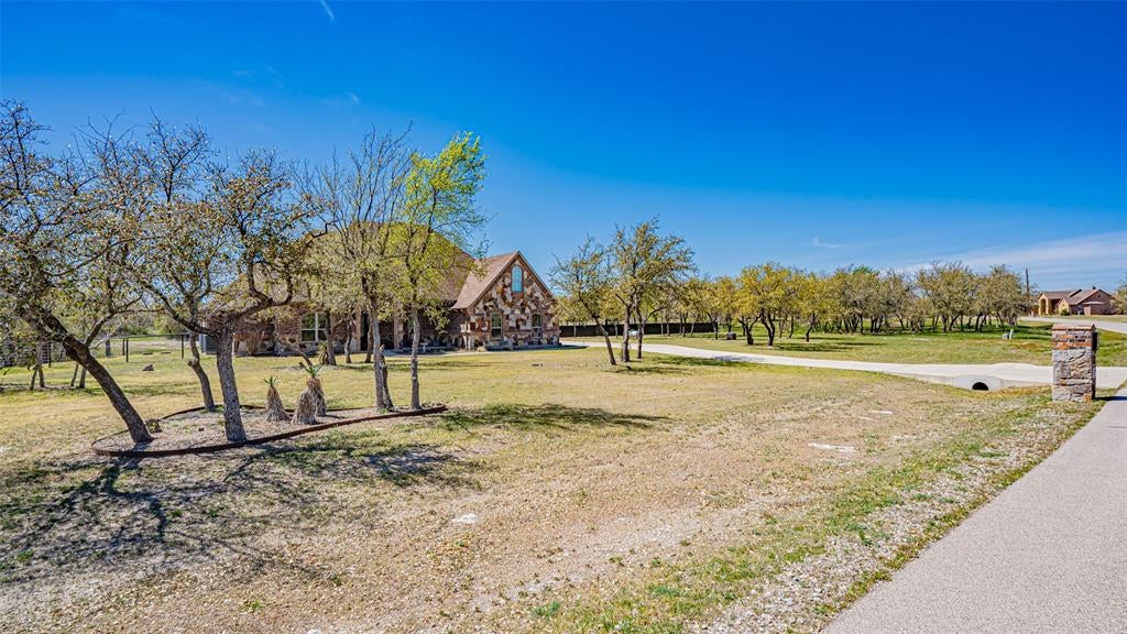 114 Woodlot Ln, Azle, TX 76020 photo