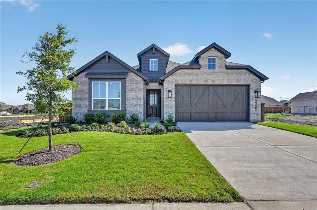 2320 Flora Dr, McLendon Chisholm, TX 75032