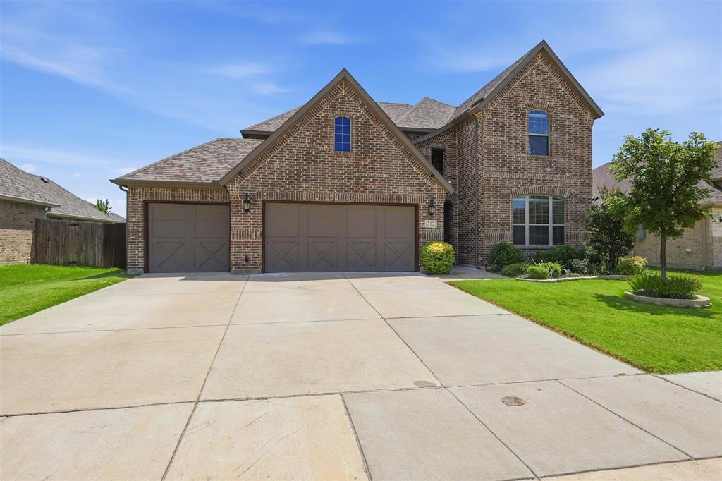212 Lillian Ln, Waxahachie, TX 75165 photo