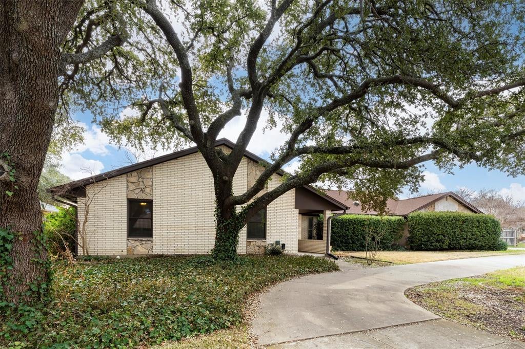 4345 Willow Way Rd, Fort Worth, TX 76133 photo