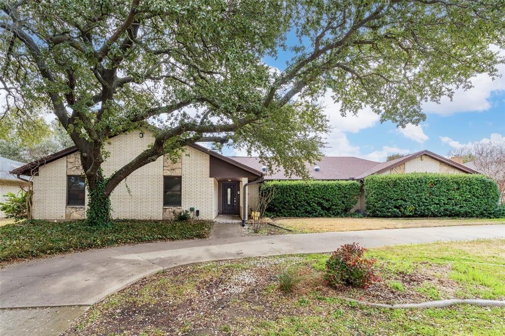 4345 Willow Way Rd, Fort Worth, TX 76133 photo
