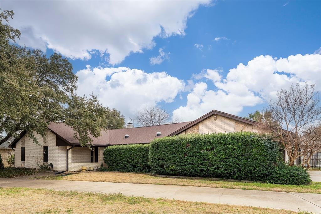 4345 Willow Way Rd, Fort Worth, TX 76133