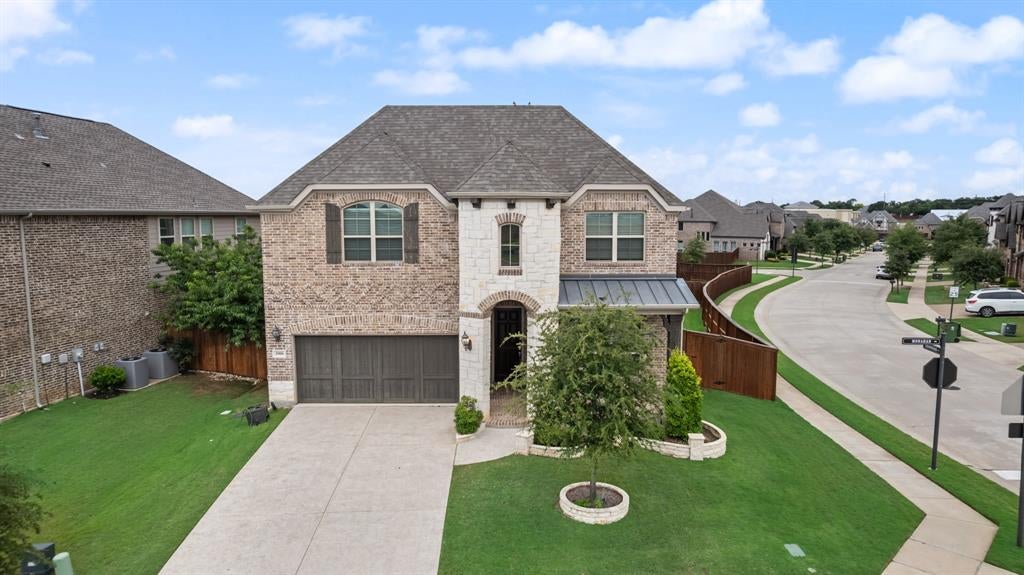 1900 Monahan Dr, Lantana, TX 76226