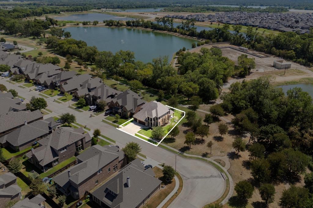9300 Wood Duck Dr, Fort Worth, TX 76118