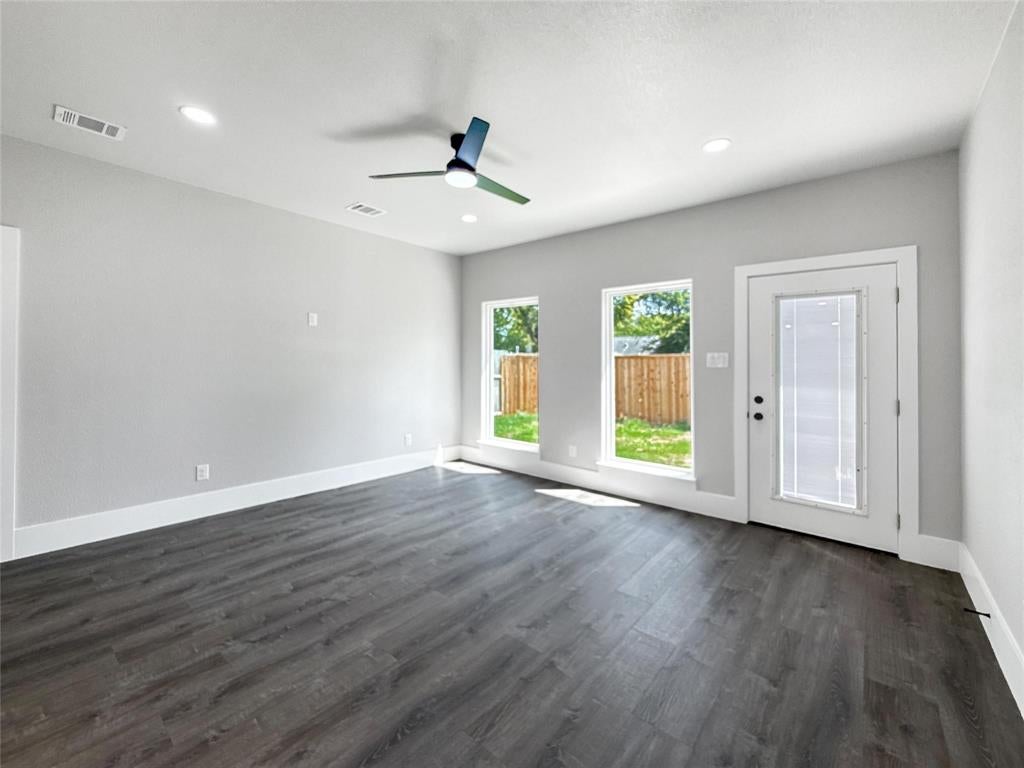 2130 Kathleen Ave, Dallas, TX 75216 photo