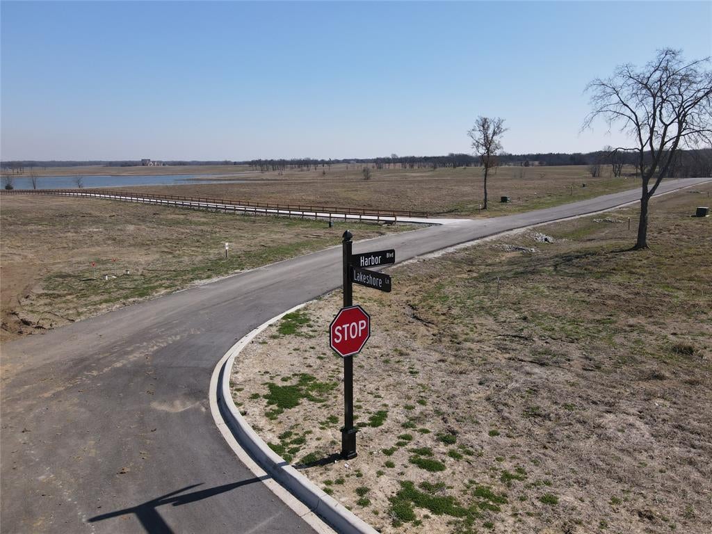 552 Lakeshore Ln, Windom, TX 75492 photo