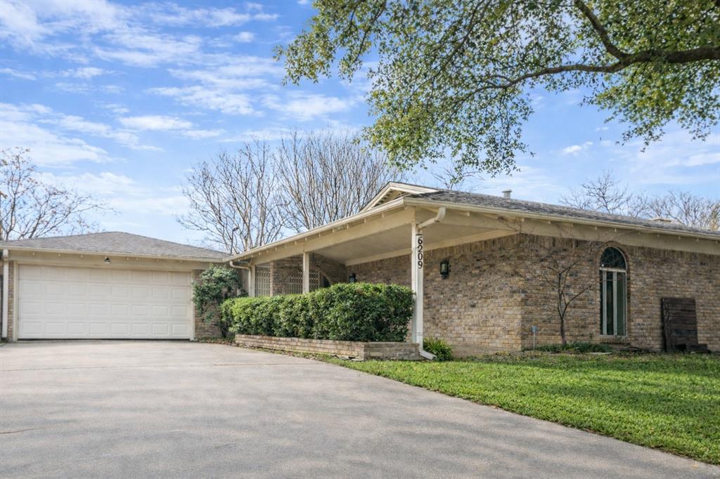 6209 Trail Lake Dr, Fort Worth, TX 76133 photo
