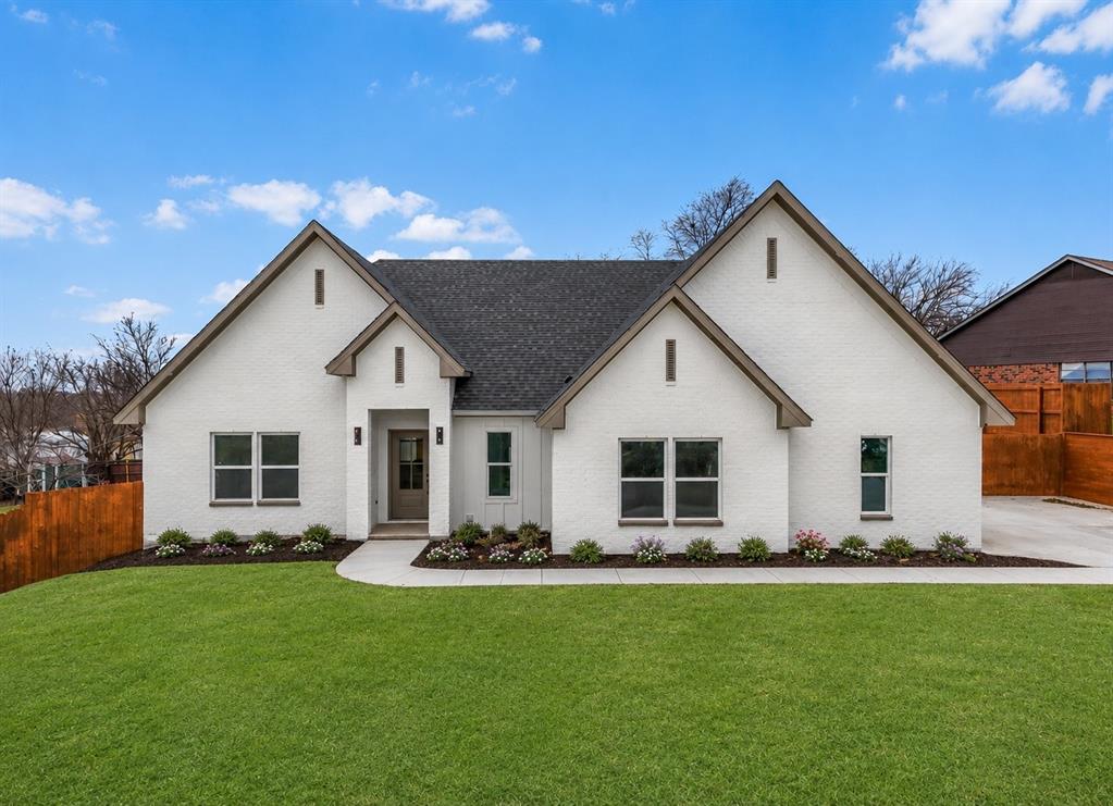 332 Hillcroft Rd, Fort Worth, TX 76108