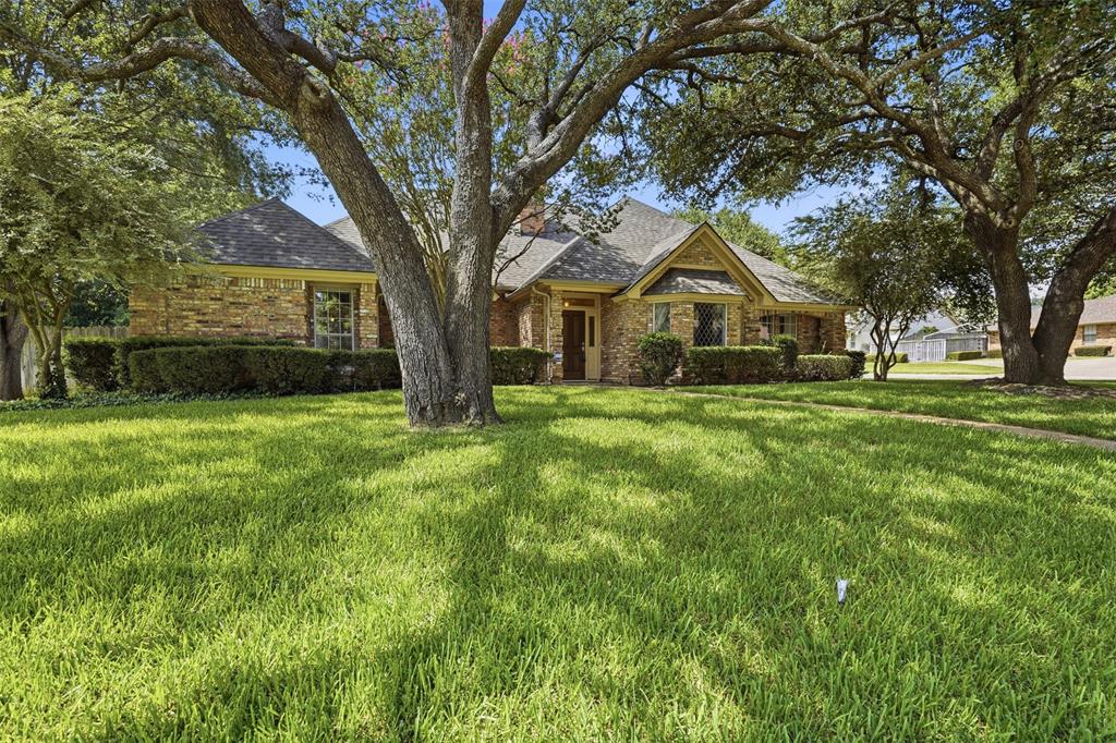 907 Hemphill Dr, Cleburne, TX 76033
