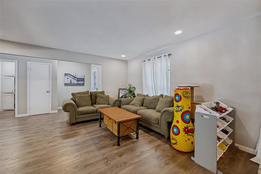 625 Caduceus Ln, Hurst, TX 76053 photo