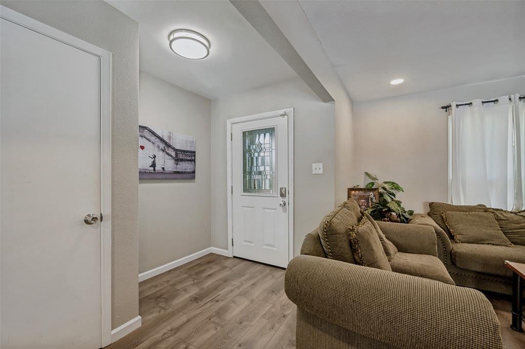 625 Caduceus Ln, Hurst, TX 76053 photo