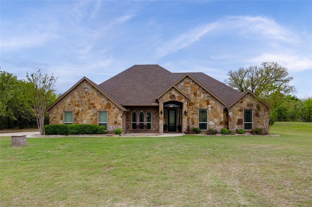 208 Ellis Creek Dr, Weatherford, TX 76085