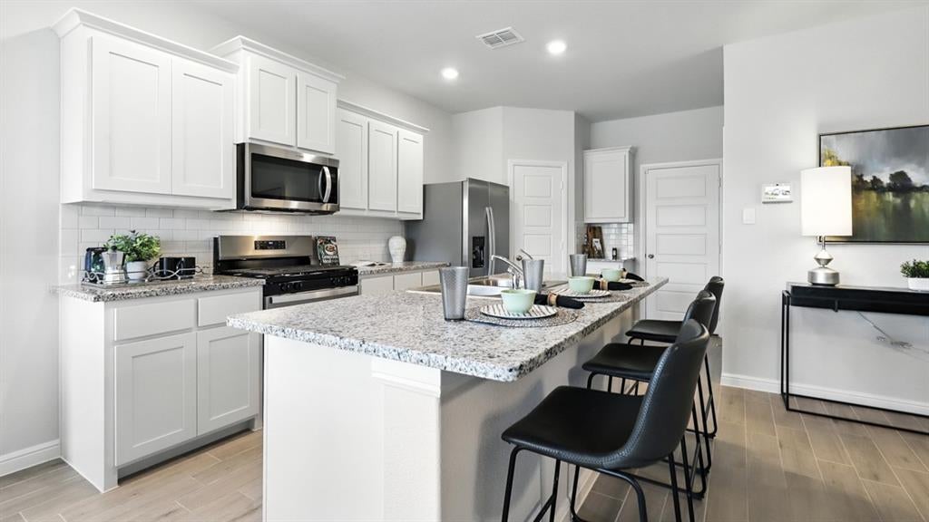 412 Sunday Silence Way, Granbury, TX 76049 photo