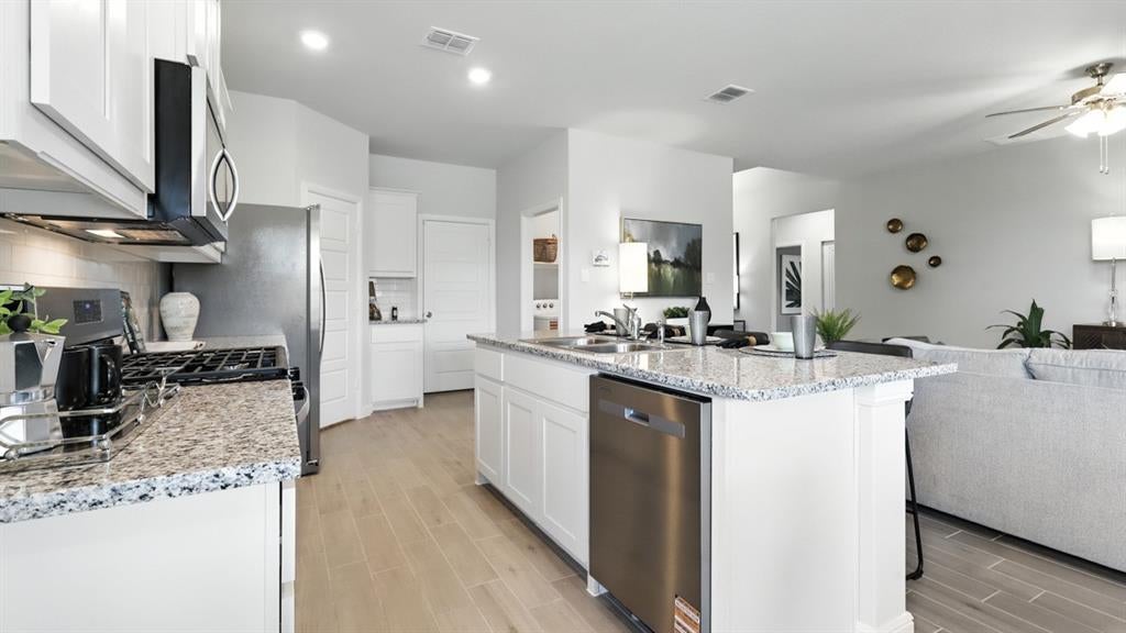 412 Sunday Silence Way, Granbury, TX 76049 photo