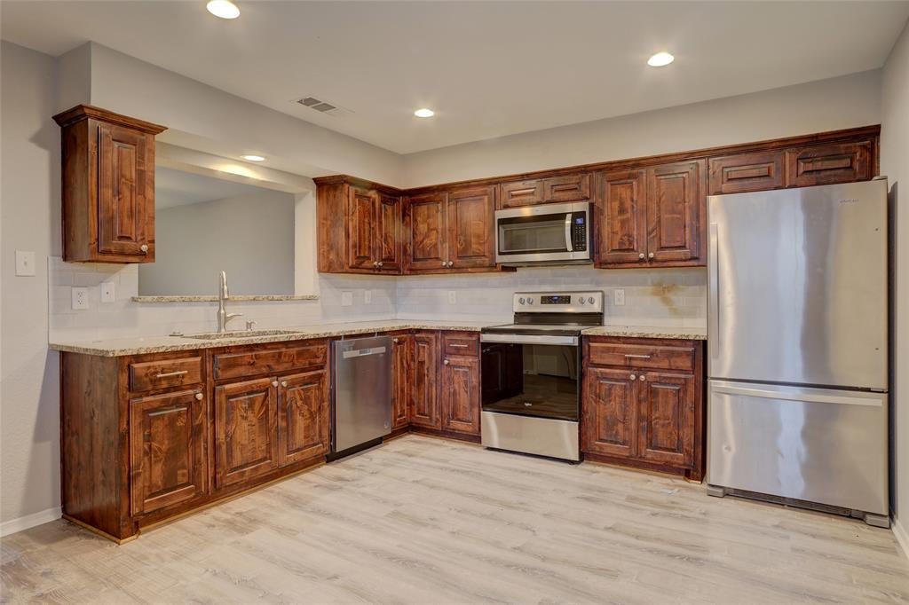 707 AND 711 Wolftrap Dr, Denton, TX 76209 photo