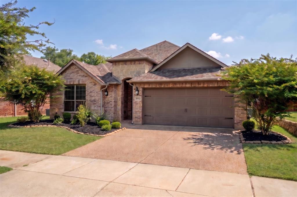 3913 Roxbury St, Denton, TX 76210 photo