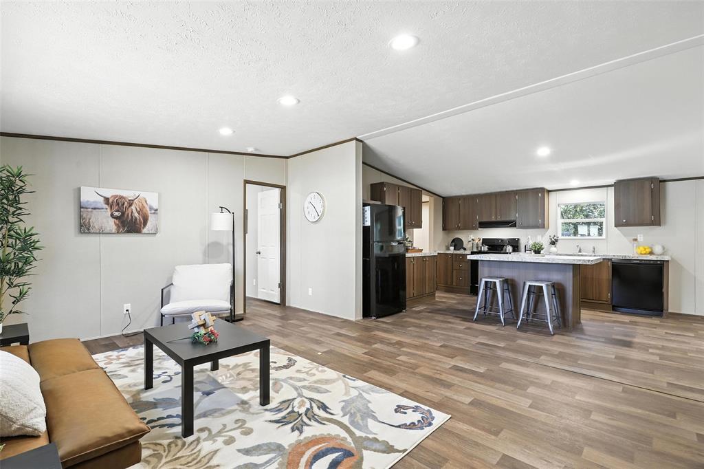 131 Kelly Ct, Azle, TX 76020 photo