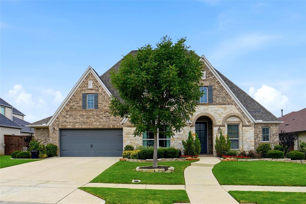 1001 Myers Park Trl, Roanoke, TX 76262