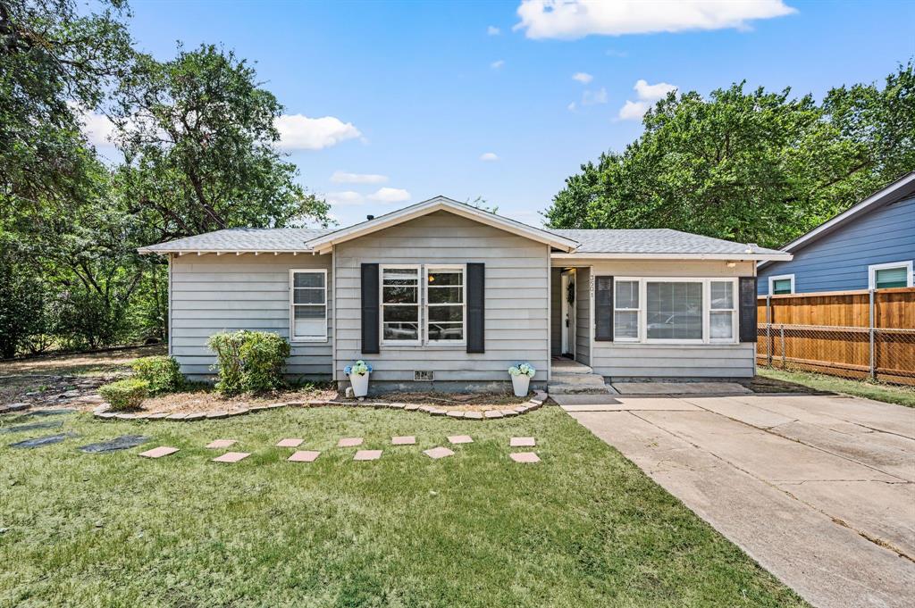 3501 Eastridge Dr, Haltom City, TX 76117