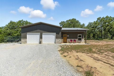 Single Family Residence in Alvord TX 370 Rolling Bend Road.jpg