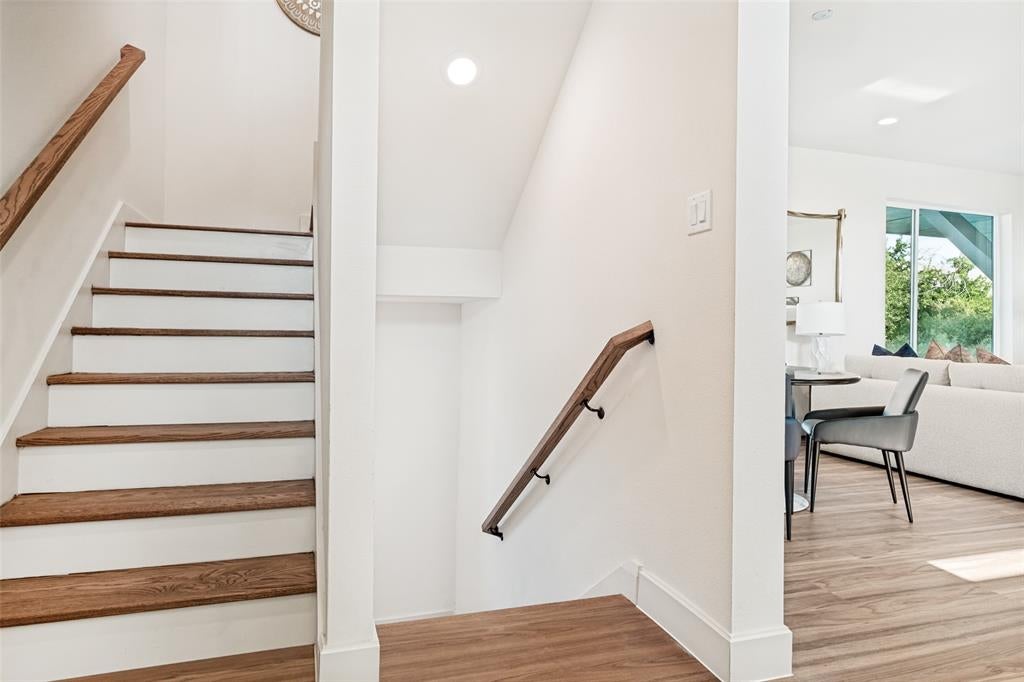 1311 Madrigal Pkwy, Dallas, TX 75206 photo