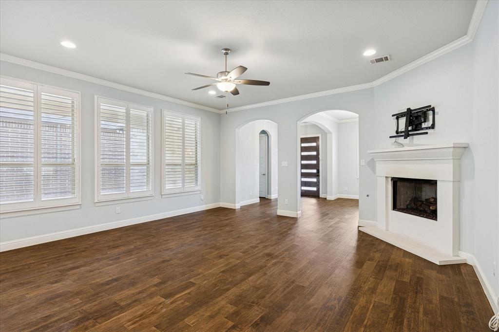 6928 Heather Ln, North Richland Hills, TX 76182 photo