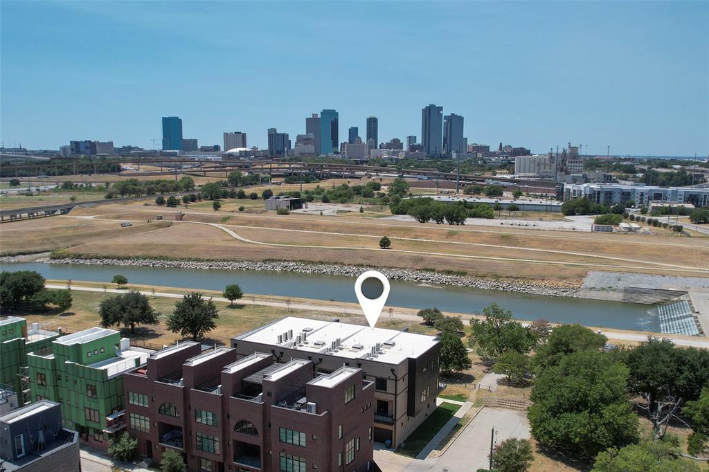 404 Vista Buena Trl, Fort Worth, TX 76111 photo