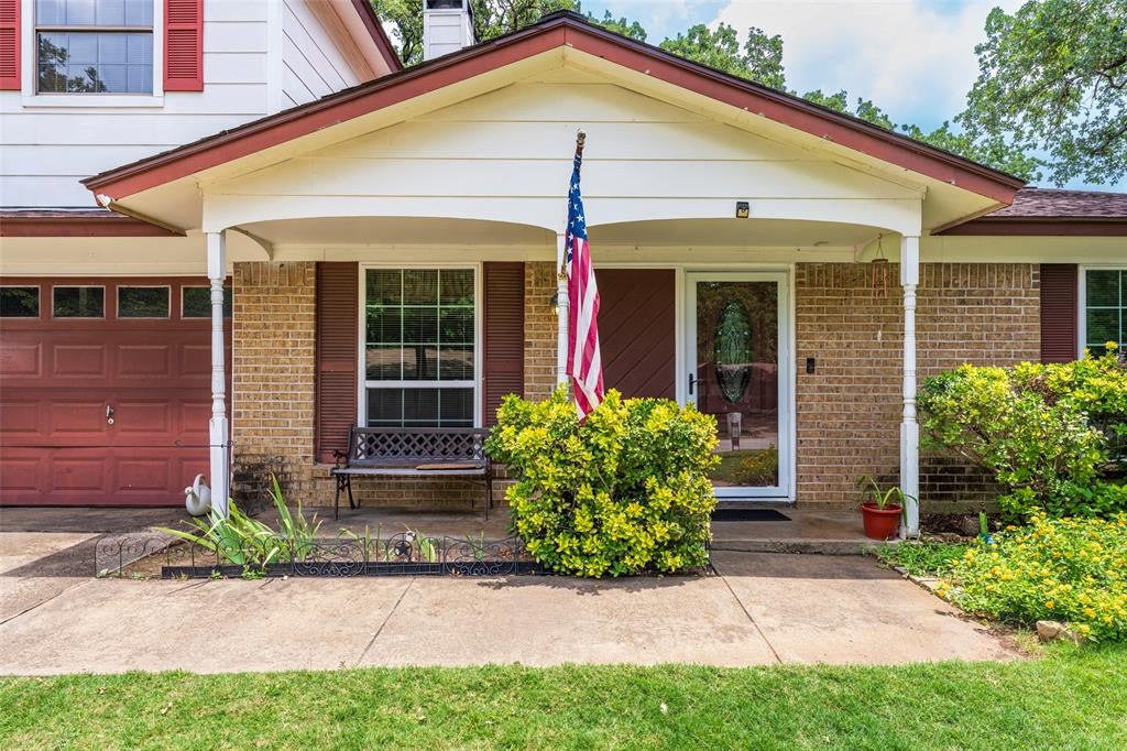 2930 Duff Dr, Arlington, TX 76013 photo
