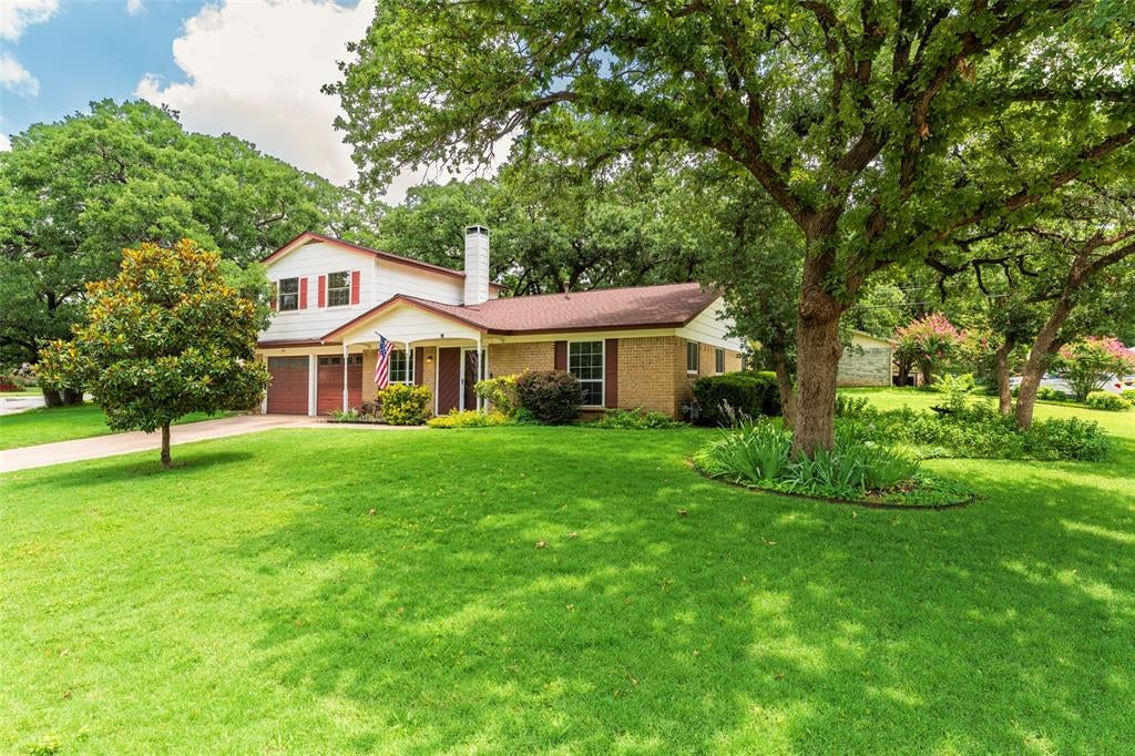 2930 Duff Dr, Arlington, TX 76013 photo