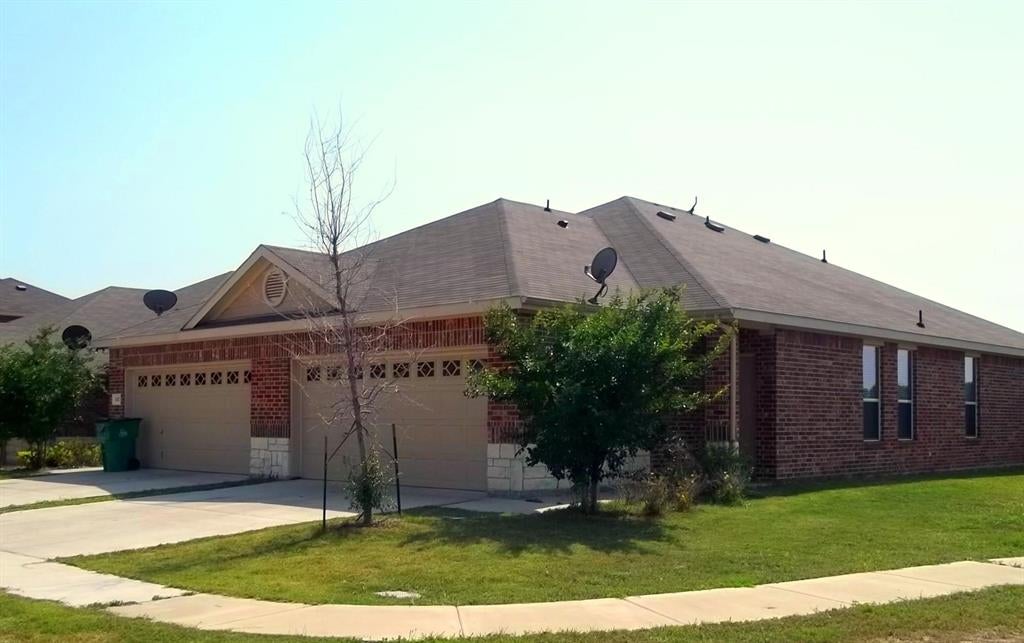 345 347 Schirra Ct, Lavon, TX 75166