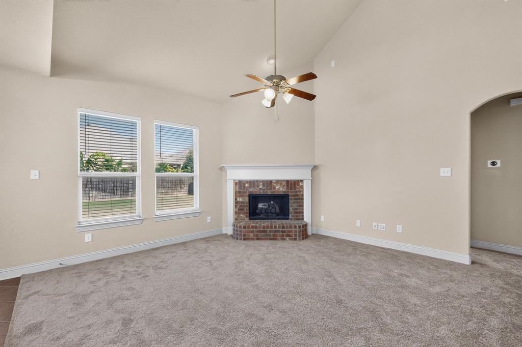 12701 Homestretch Dr, Fort Worth, TX 76244 photo
