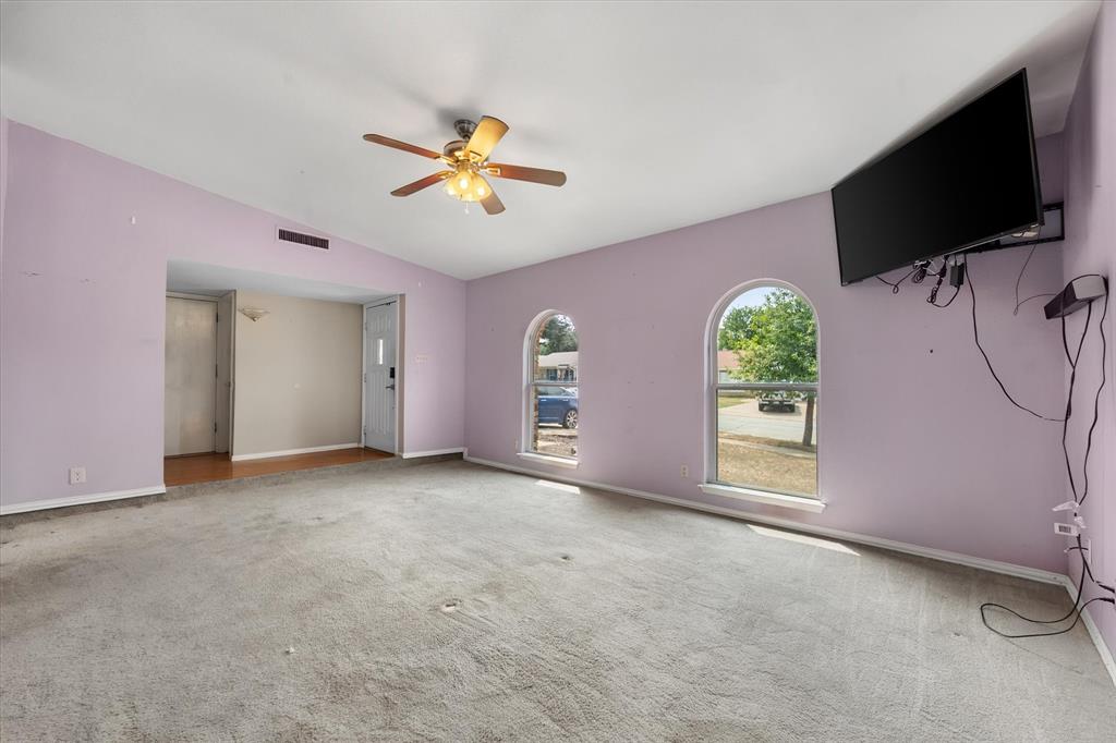 7501 Weatherwood Ct, Fort Worth, TX 76133 photo