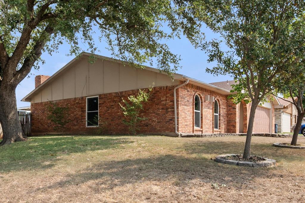 7501 Weatherwood Ct, Fort Worth, TX 76133 photo