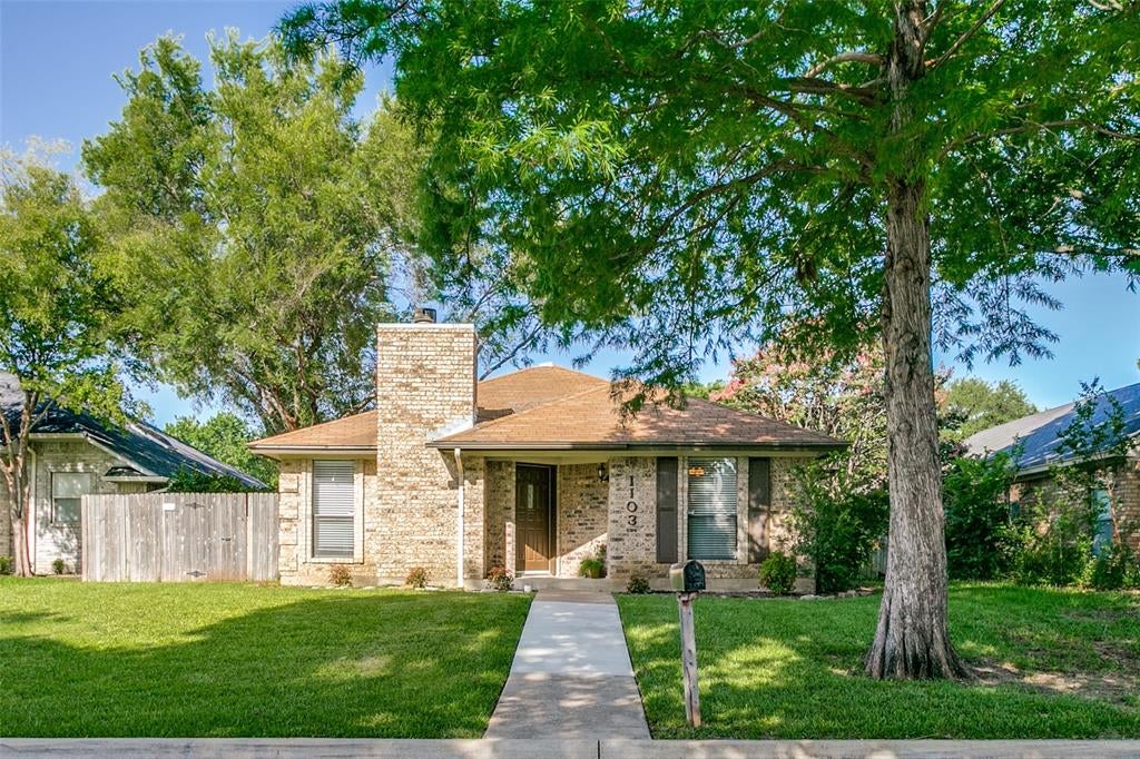 1103 Appleton Dr, Mansfield, TX 76063