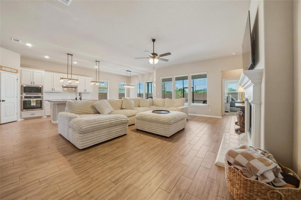 1516 Somerset Ln, Weatherford, TX 76087 photo