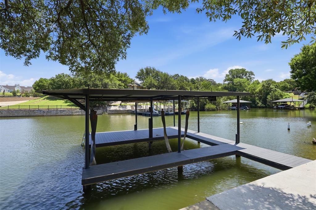 6107 Grande Cove Ct, Granbury, TX 76049 photo
