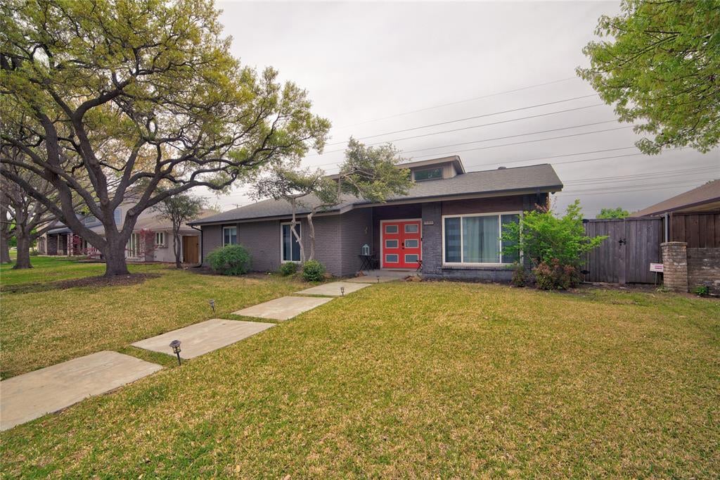 6822 Saint Anne St, Dallas, TX 75248