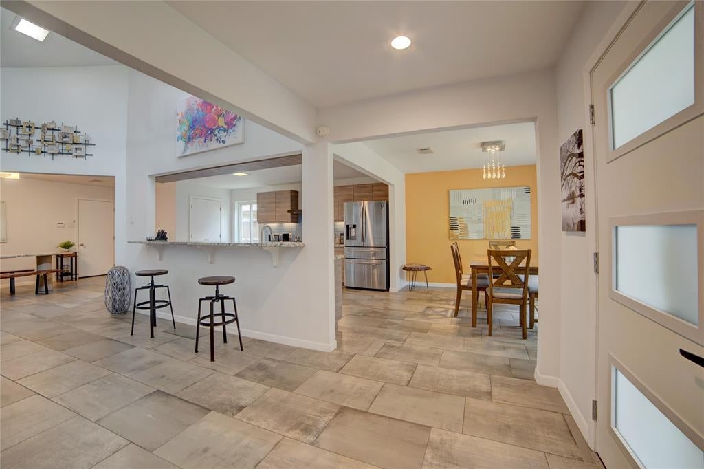 6822 Saint Anne St, Dallas, TX 75248 photo