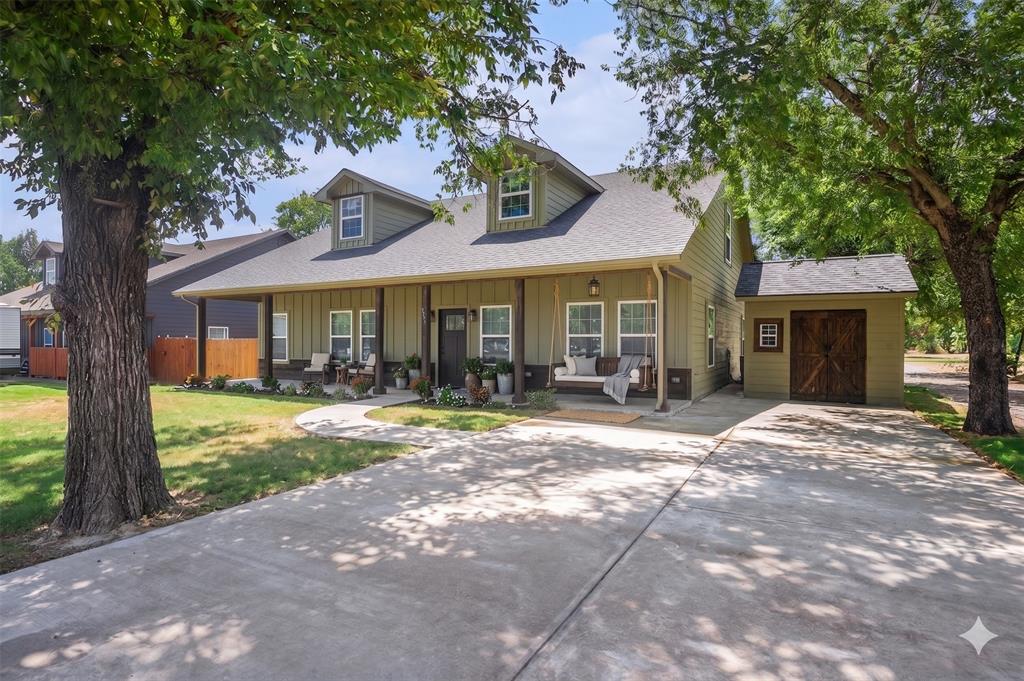 290 Aurora St, Rhome, TX 76078