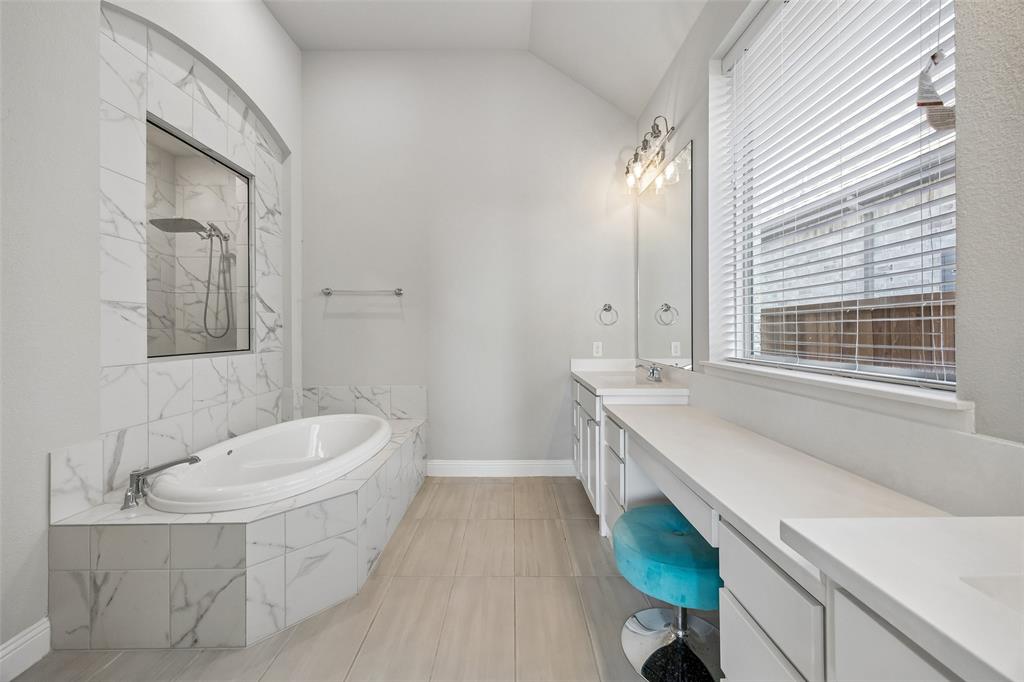 12217 Hulson Trl, Fort Worth, TX 76052 photo