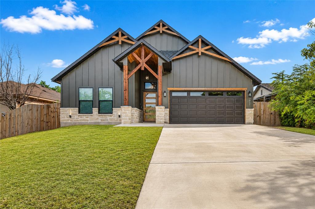 2911 30 St, Fort Worth, TX 76106
