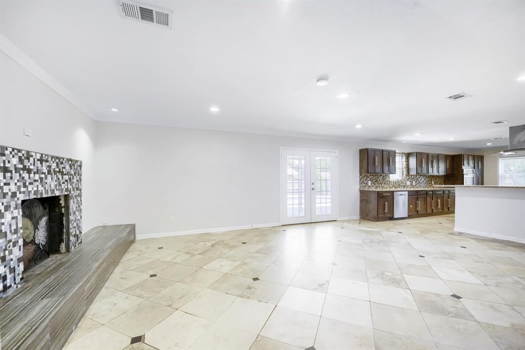 917 Stratford Dr, Bedford, TX 76021 photo