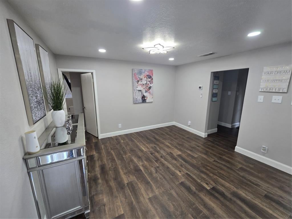 304 Salem Dr, Euless, TX 76039 photo