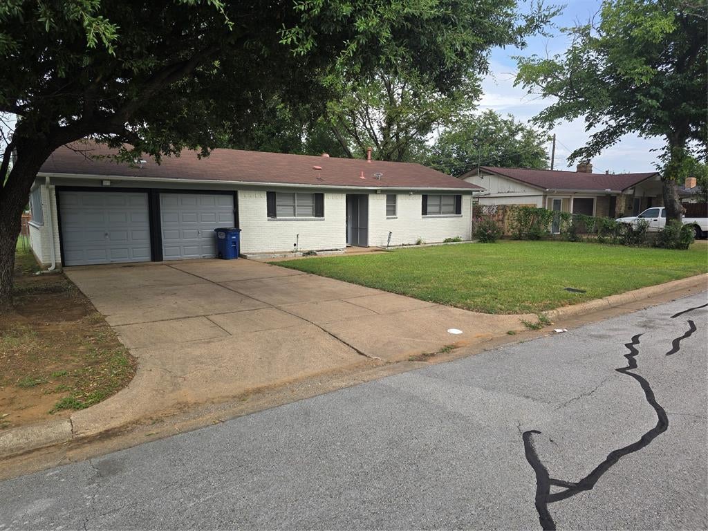 304 Salem Dr, Euless, TX 76039 photo